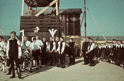 A Besszarábiából menekített német nemzetiségűek átmeneti tábora a német küldötts, 1940