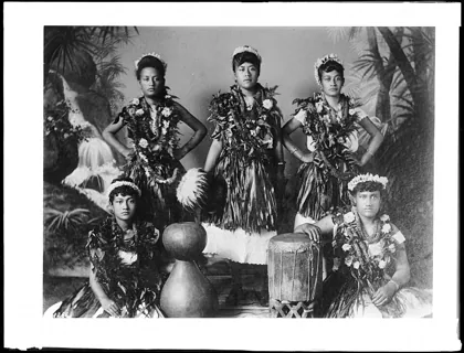 Group of native Hawaiian hula dancing girls and musicians, Hawaii, 1907, 1907