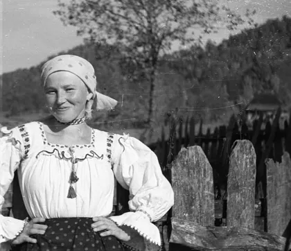Girl, folk costume Fortepan 78481, 1939