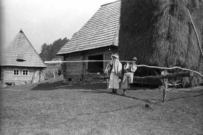 Folk costume, farmhouse, shingle, horn Fortepan 78502, 1939