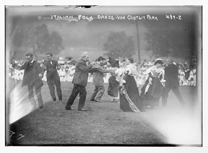 Italian folk dance at Van Cortl't Park (New York), 1908