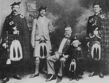 StateLibQld 2 41939 Portrait of members of the Warwick Caledonian Society, dress, 1903