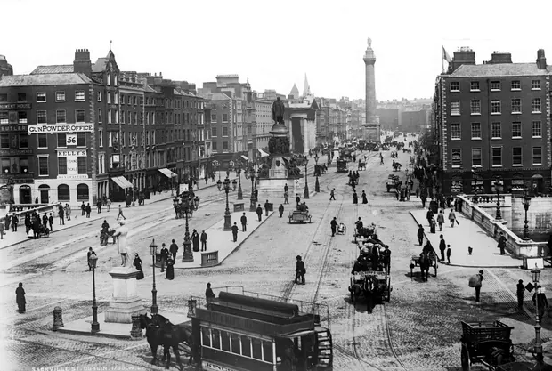 O'Connell Bridge, Dublin, 1890