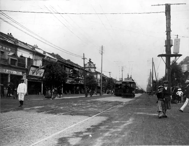 Tokyo street, Tokyo, 1905