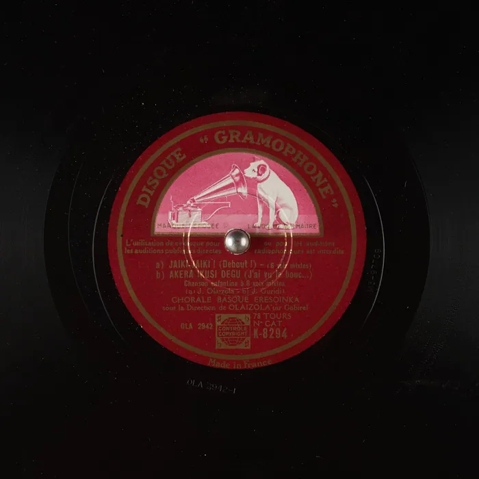 Original record for a) Jaiki-Jaiki! (Debout!); b) Akera Ikusi Degu (J'ai vu le bouc...)