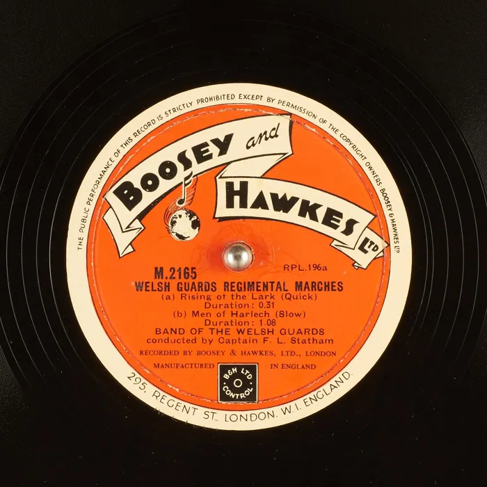 Original disc label for Men of Harlech & Rising of the Lark