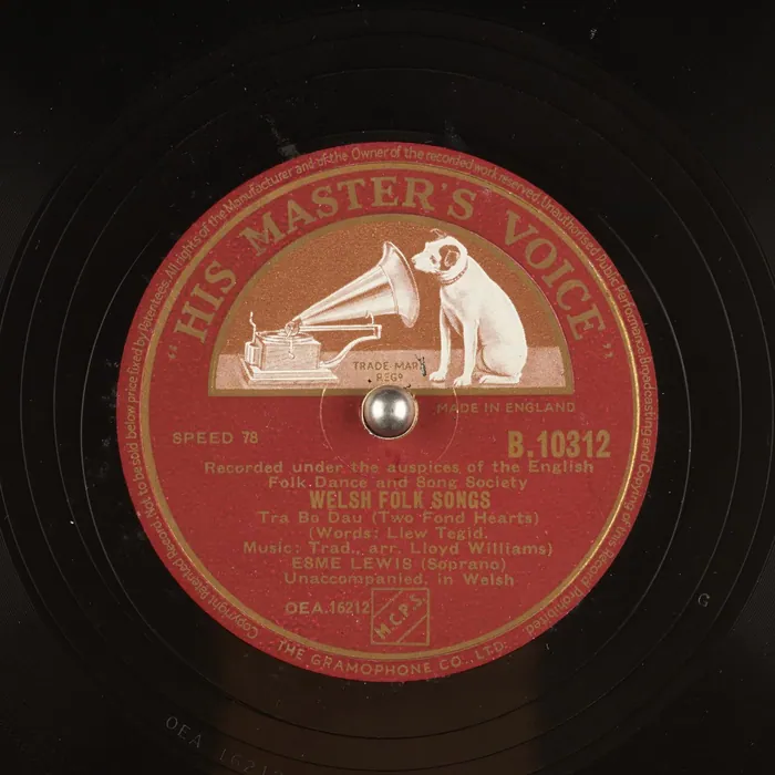 Original disc label for As Long as Two Remain (Tra Bo Dau)